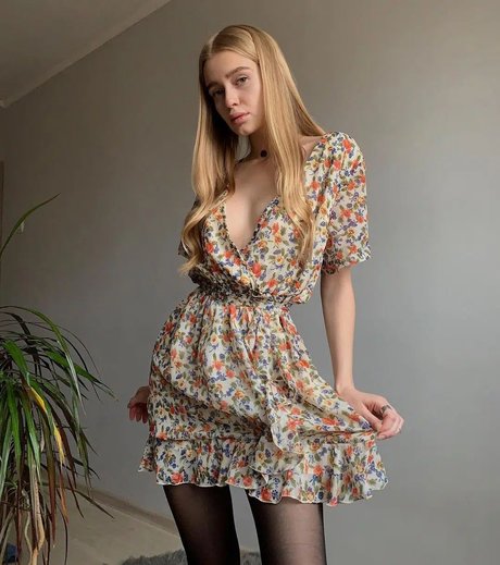 Vlada Dobryak étoile érotique img