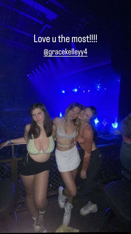 grand-mère onlyfans sexy belle images