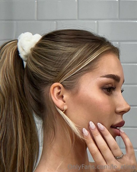 déshabillage onlyfans pornographique sympa image