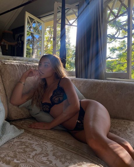 déshabillage onlyfans érotique parfait img