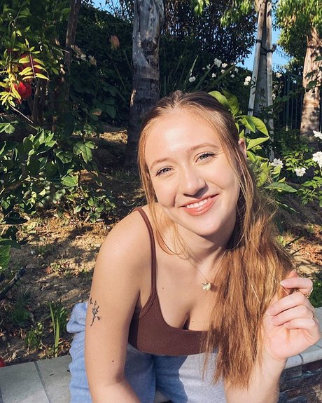 Jordan Burton star du porno xxx photo