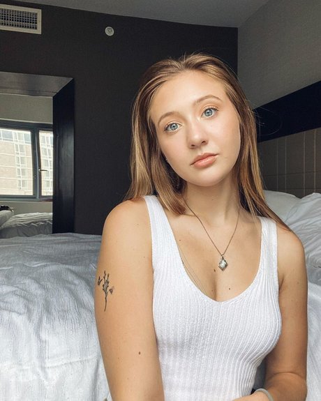 Jordan Burton star du porno de haute qualité galeries