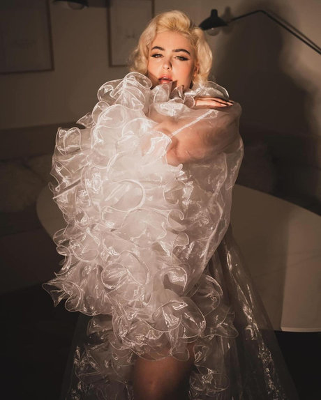 Stefania Ferrario modèle de sexe galerie