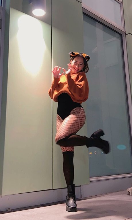 Sabrina Pezeshkian_ étoile sympa photo