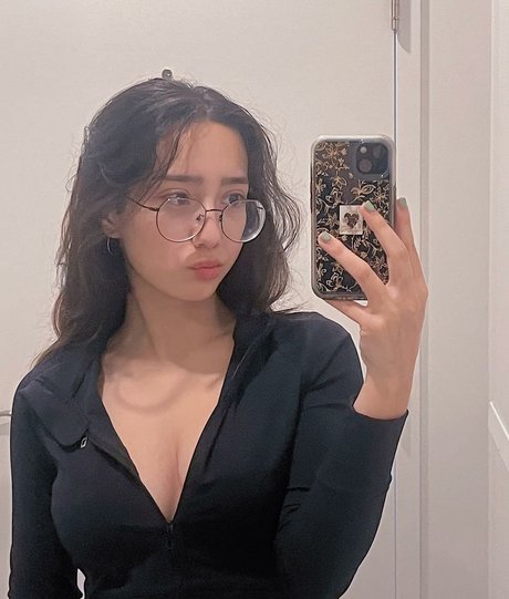 Sabrina Pezeshkian_ jolie actrice galeries