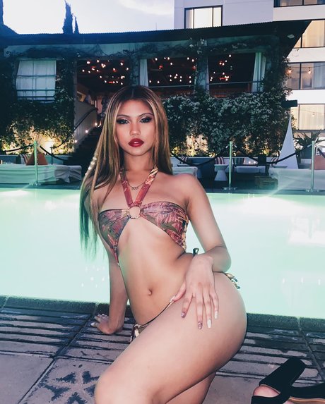 Alyanna Joelle actrice nue images