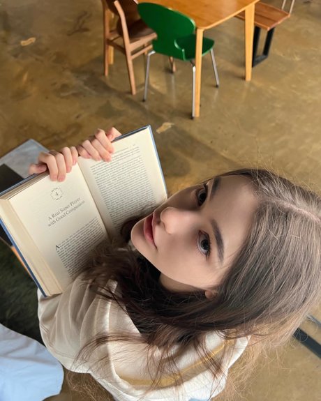 Dasha Taran_ top star galerie