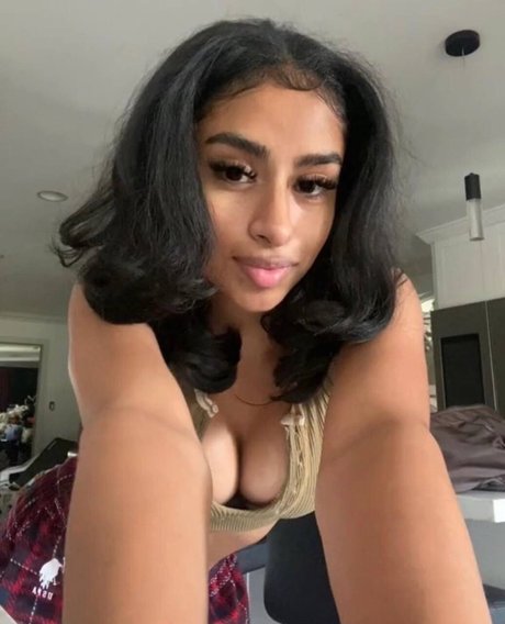 Kani Rosi star du porno adulte photo