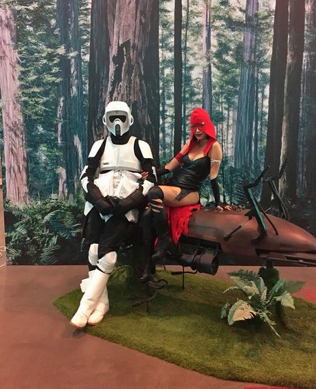 Natasha Roik modèle adulte images