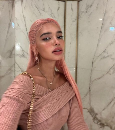 Sab Zada modèle sexy archive