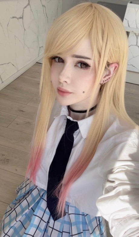 reine de pique onlyfans nu parfait des photos