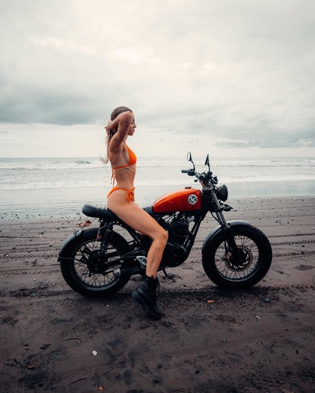 gros cul gros seins onlyfans qualité supérieure img