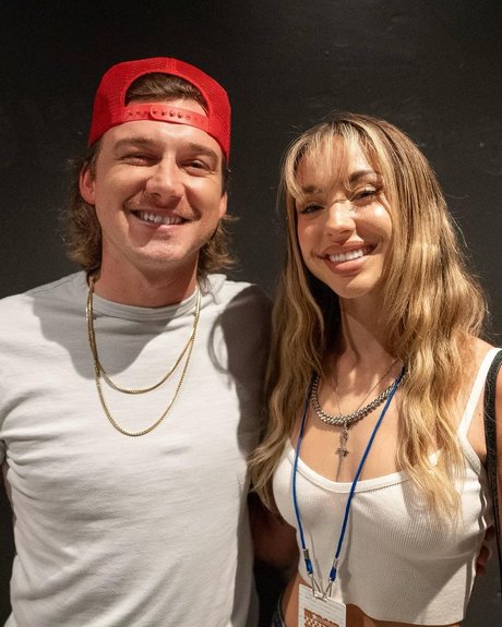 chaton courbé onlyfans belle haute qualité collection