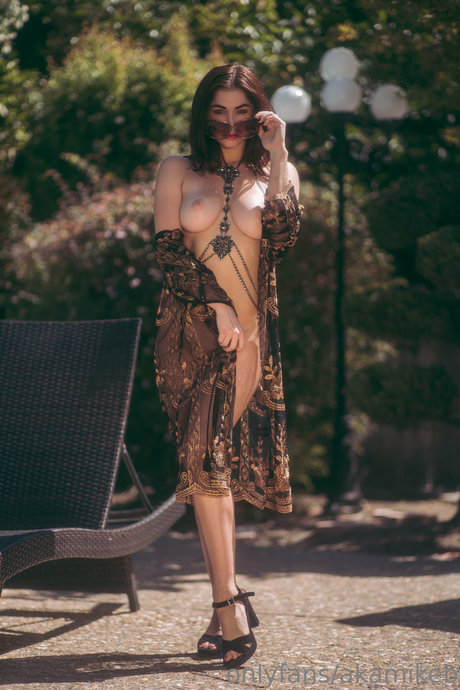 Jazz Reilly_ nus star du porno des photos