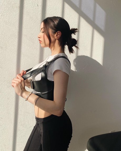 Joyce Galilea_ star du porno érotique photo