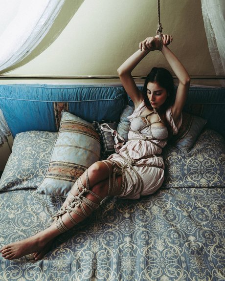 Aurora Mineo_ star du porno nue collection