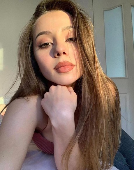 Sinem Ozgur modèle gratuit galerie