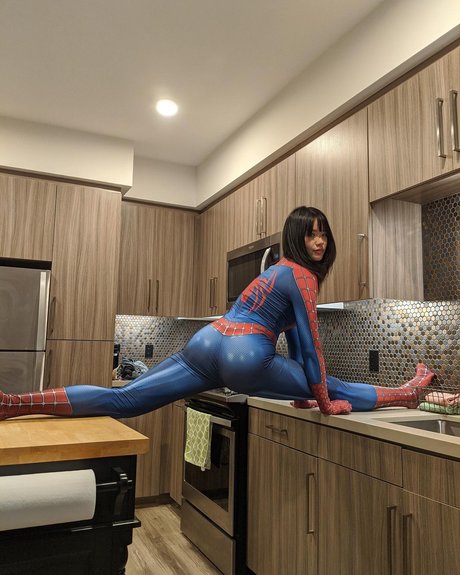 Nyachty actrice xxx des photos