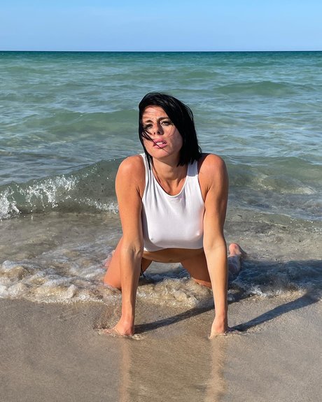 Laura Pleasure jolie étoile archive