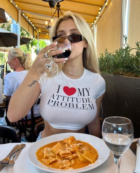 Xomorris star pornographique image