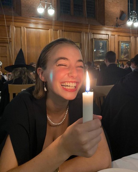 Amelie Manzoli sexe star du porno images