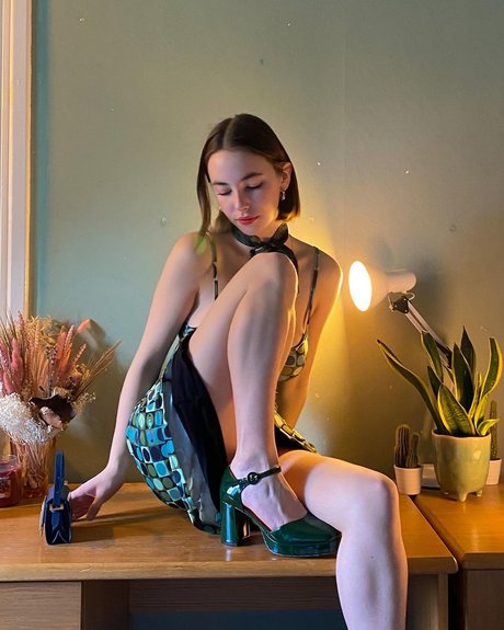 Amelie Manzoli modèle de haute qualité photo