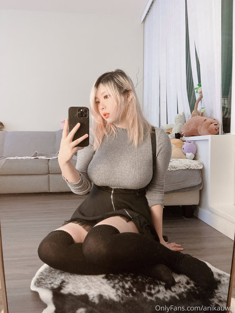 fans asiatiques célèbres jolis nus galerie