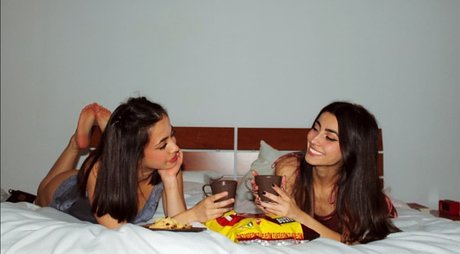 Lucrelisa_ modèle parfait image