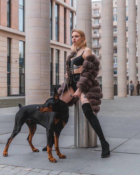 Dasha Chekanova étoile de l'art des photos