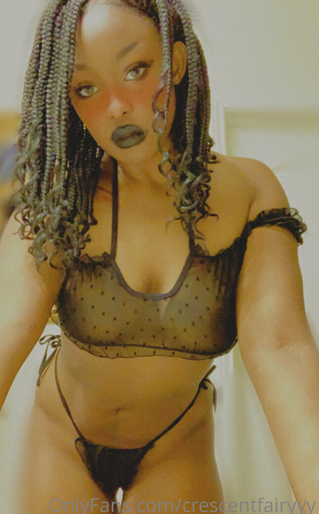 Crescent Fairy mannequin image