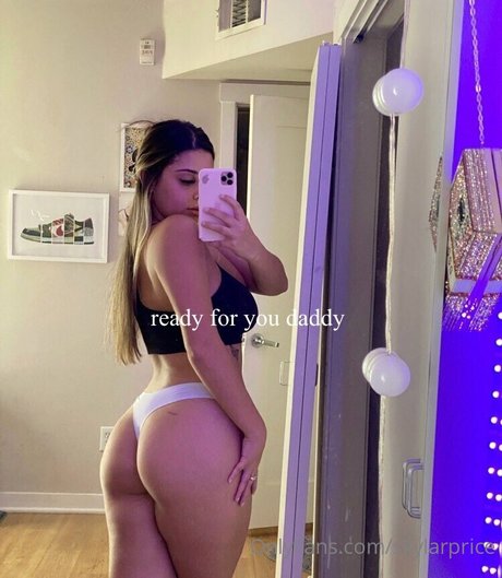 Submissive Skylar jolie étoile collection