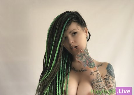 Ms Hayley B actrice chaude photos