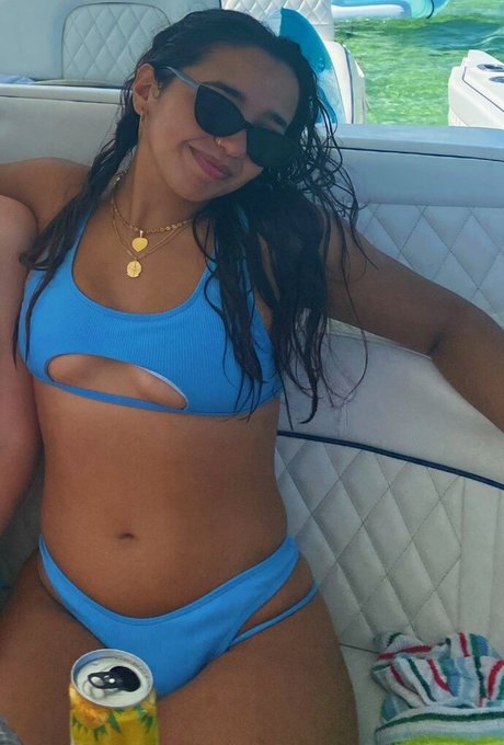 Causticx actrice xxx image