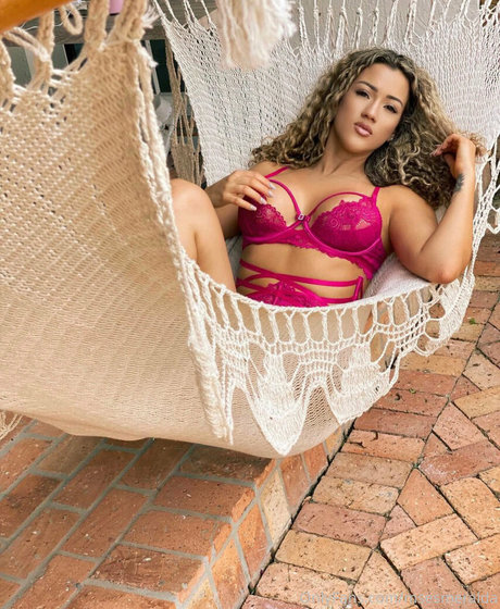 Msesmeralda mannequin des photos