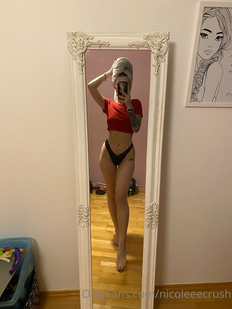 Sweet Crush Nicole art de star du porno photos