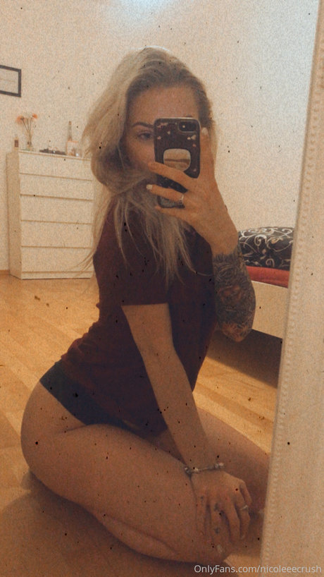 Sweet Crush Nicole actrice hd galeries