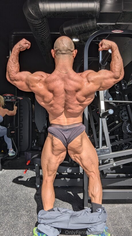 Michael Forte modèle nu archive