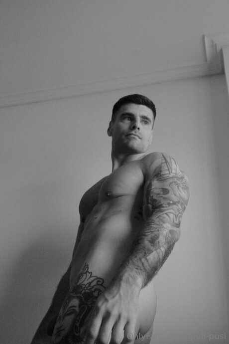 Chulo95 modèle pornographique img