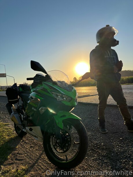 Markofwhite haut de star du porno des photos