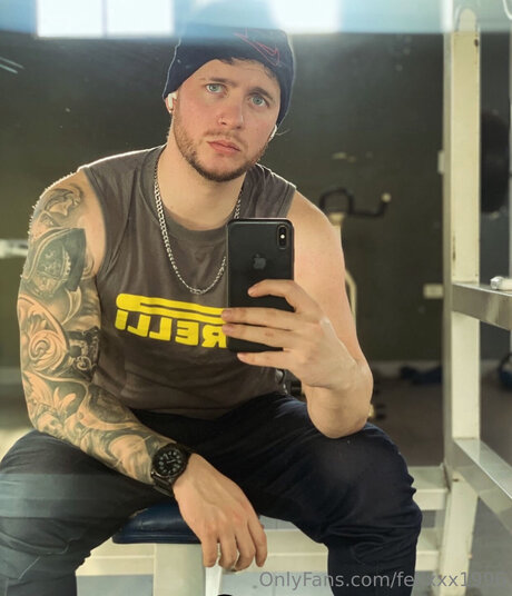 Felixxx1996 modèle des photos