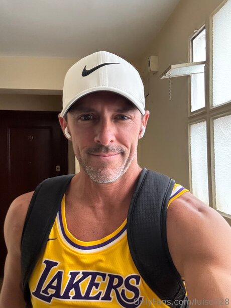 Lucri28 étoile exclusive des photos