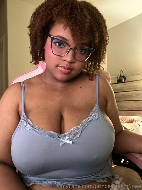 transexuelle bien membrée onlyfans xxx érotique image