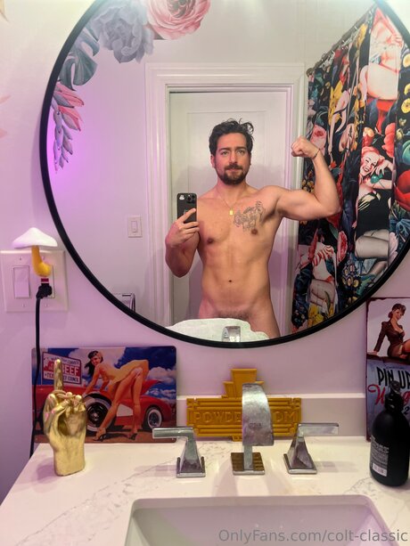 Colt Classic star du porno galeries