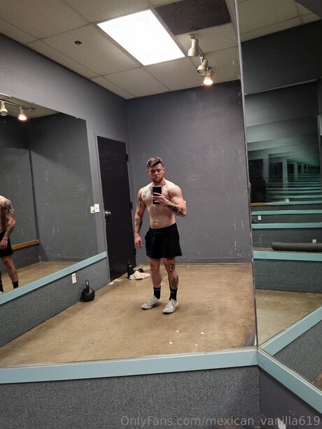 Mexican Vanilla619 modèle sexy photo