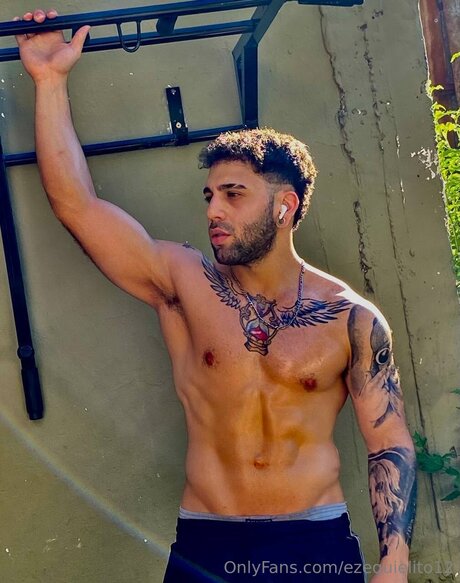 Ezequielito12 star du porno gratuit des photos