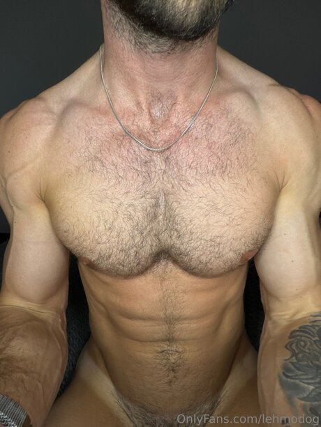 déshabillage onlyfans art érotique galeries