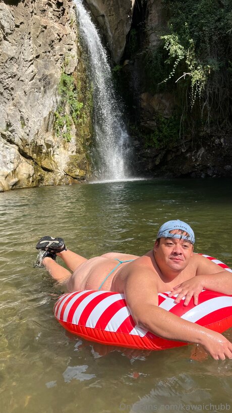 Kawaichubb jolie actrice galeries