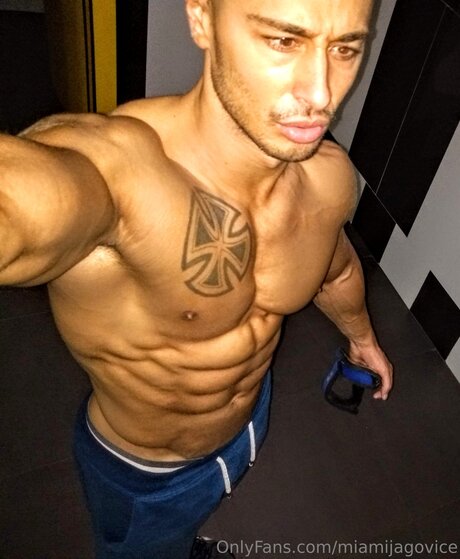 Miamijagovice star du porno xxx photos