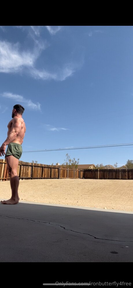 Ironbutterfly4free modèle meilleur photo