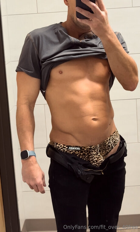 The Naked Trainer Free étoile de haute qualité galerie